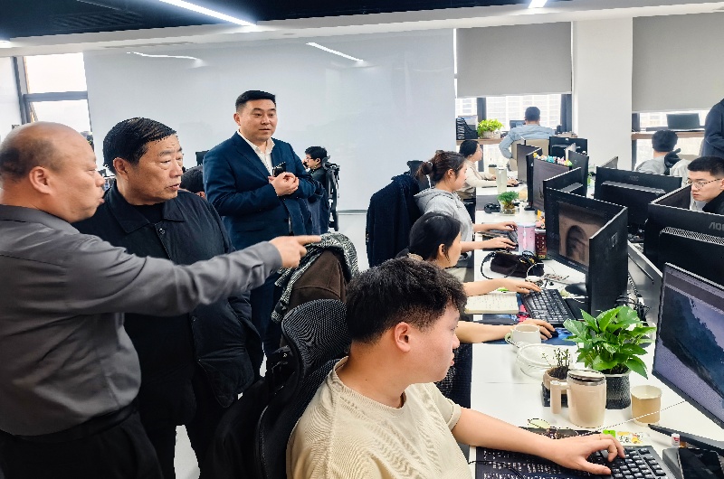 秦商总领导莅临精诚文化科技考察交流 秦商总领导莅临精诚文化科技考察交流