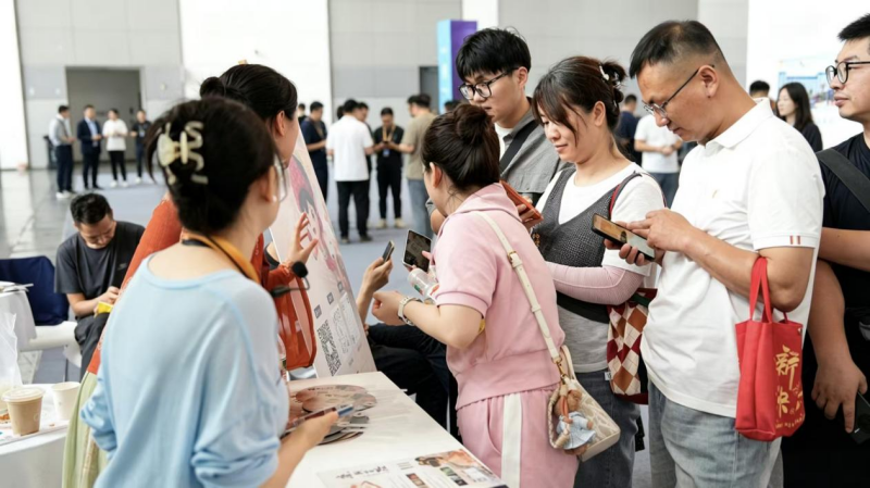 虚实行浸“重构文旅体验:精诚文旅携《荔境长安》亮相丝博会” 虚实行浸“重构文旅体验:精诚文旅携《荔境长安》亮相丝博会”